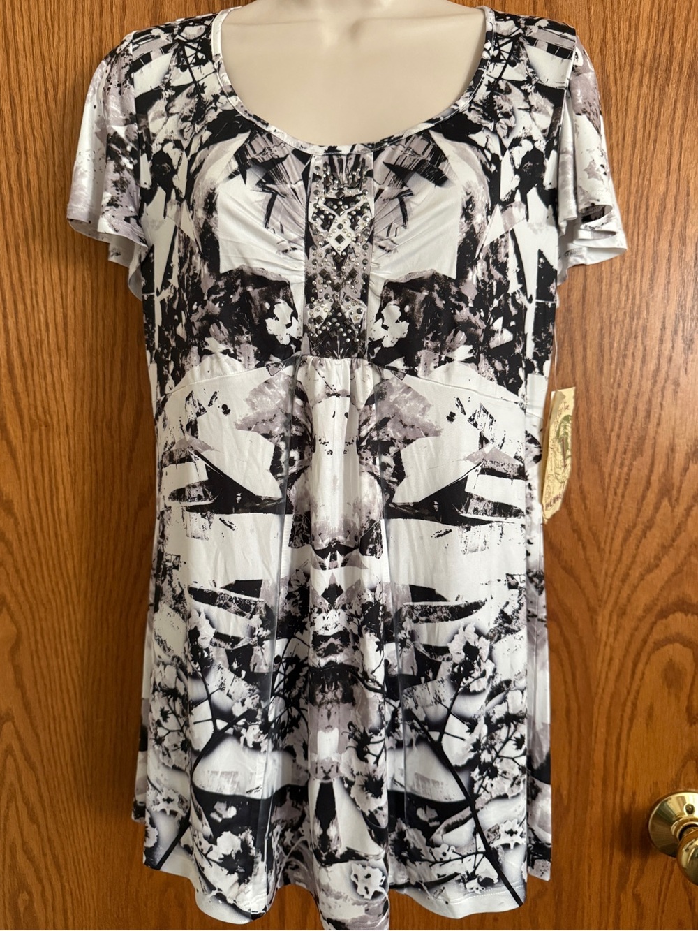 One World Black / White Top Geometric Print Short Sleeve Stretchy Women's Size M